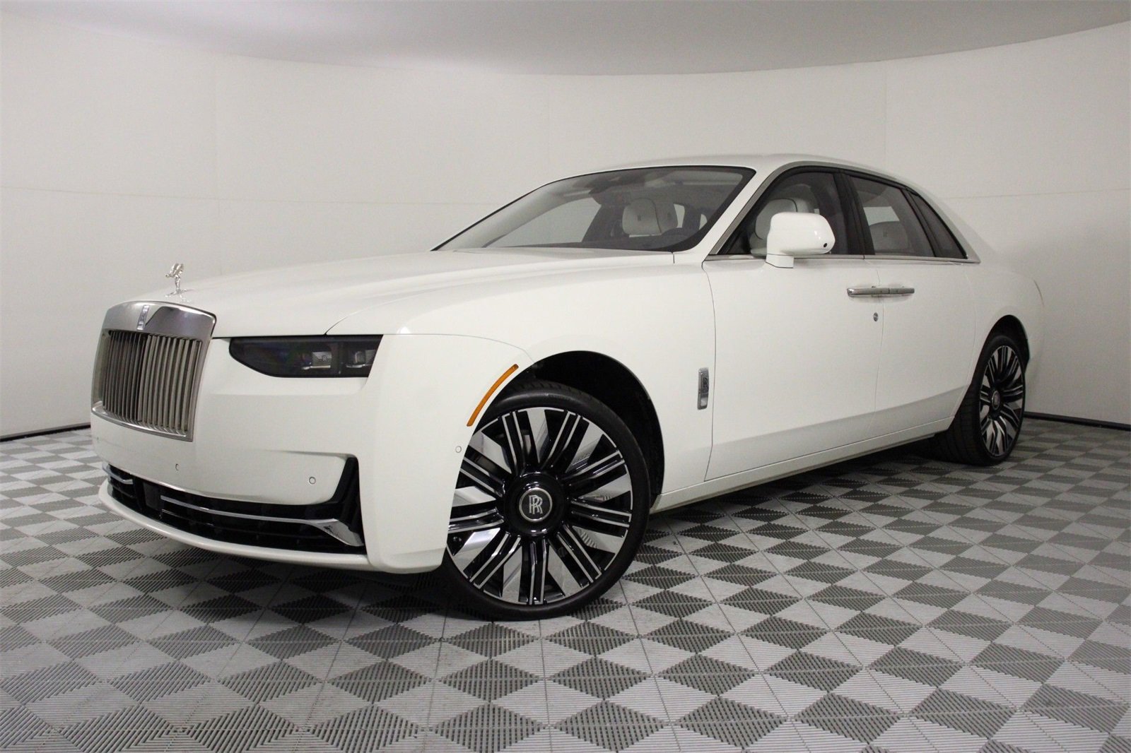 New 2025 Rolls-Royce Ghost image 20