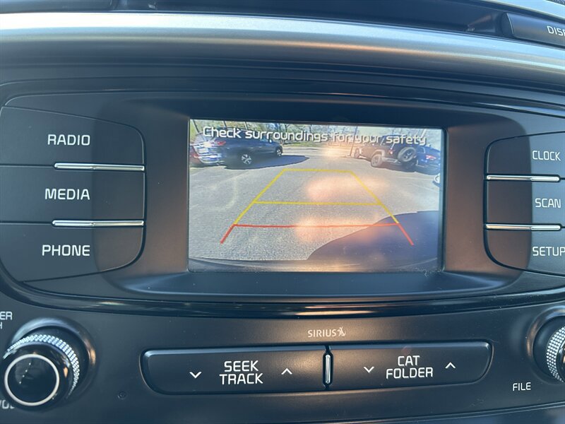 Used 2017 Kia Sorento AWD image 13