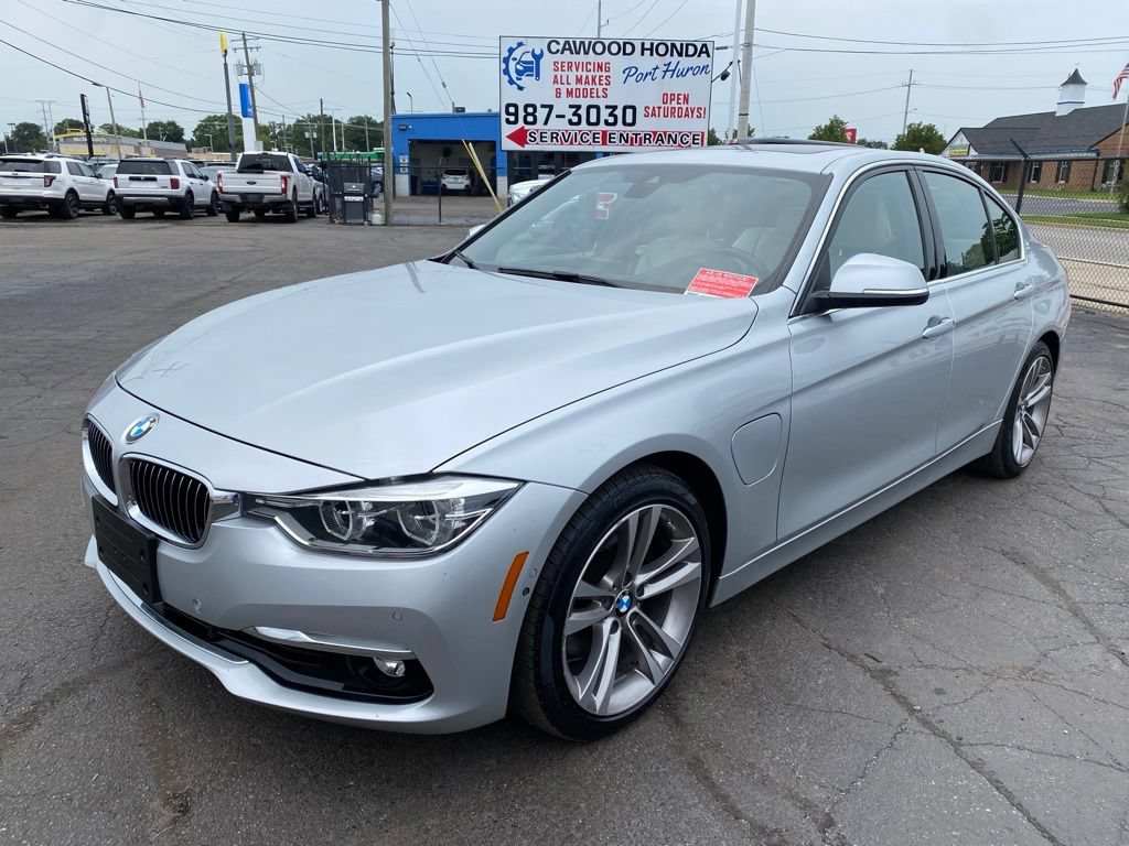 Used 2016 BMW 330e RWD image 6