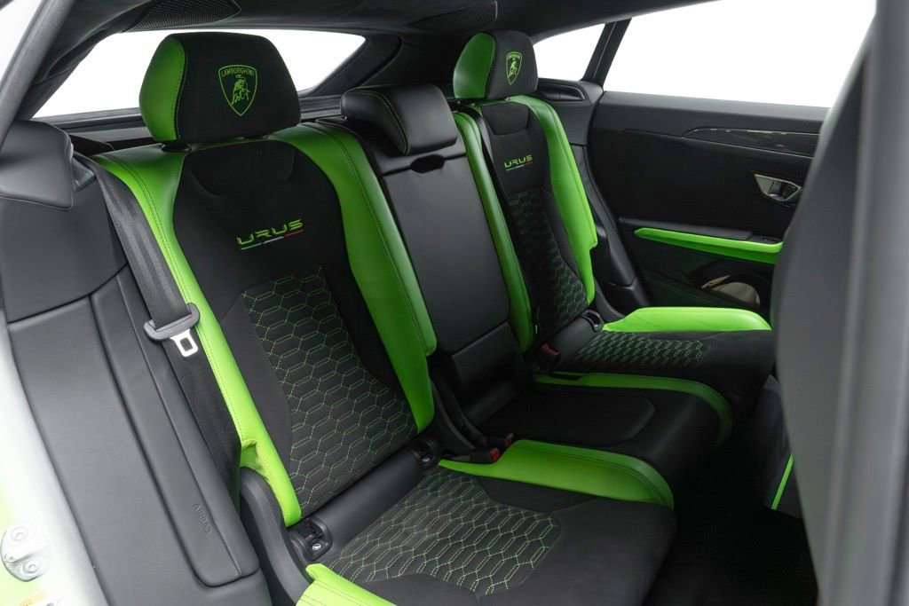 Used 2021 Lamborghini Urus AWD/4WD image 38