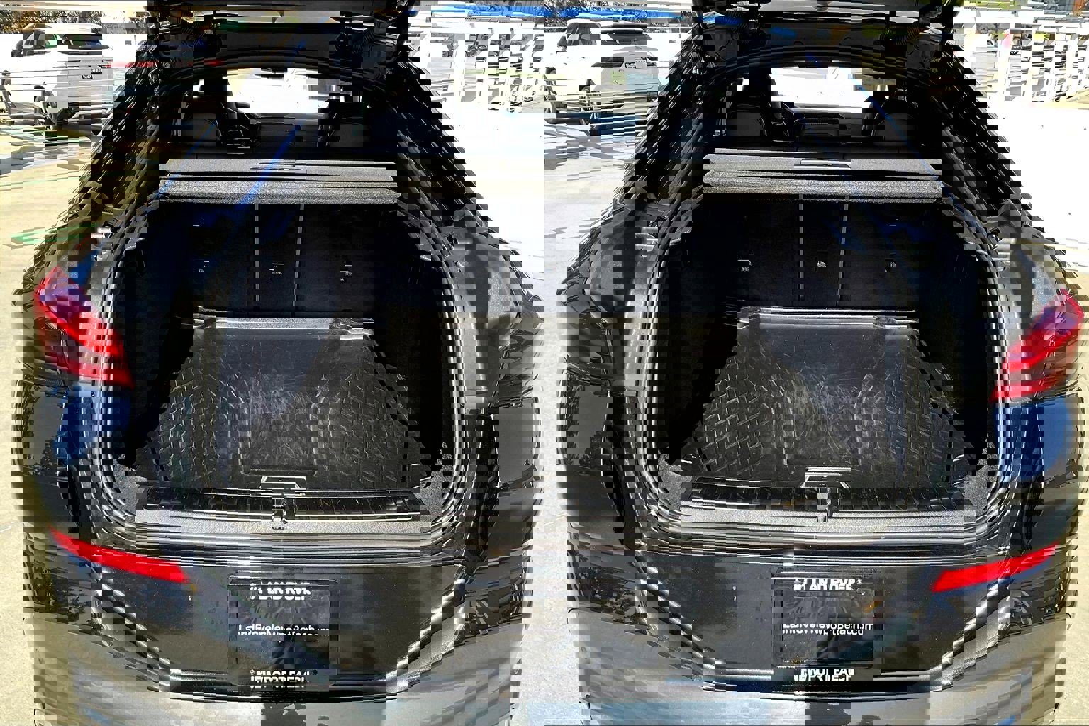 Used 2023 BMW X6 xDrive40i w/ M Sport Package image 22