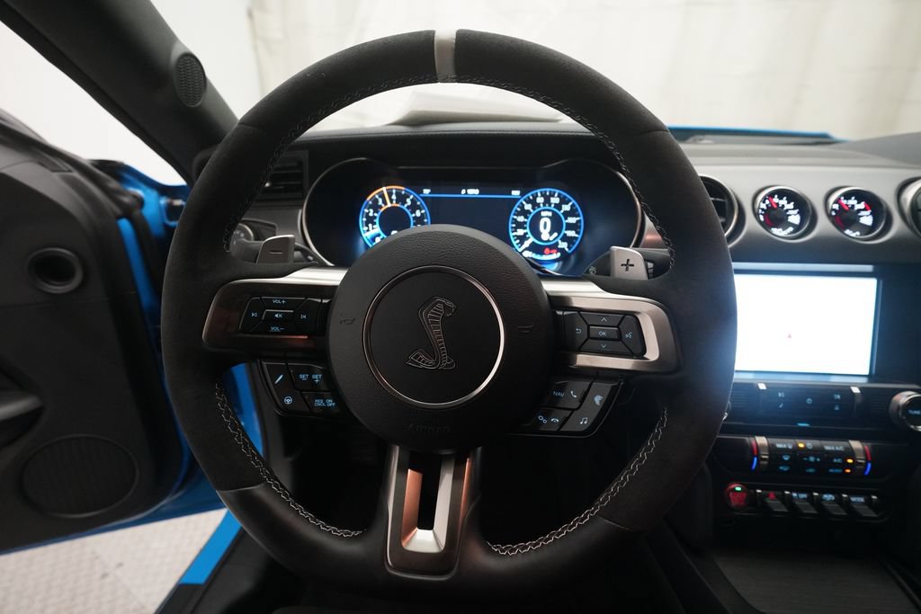 Used 2022 Ford Mustang Shelby GT500 w/ Technology Package RWD image 4