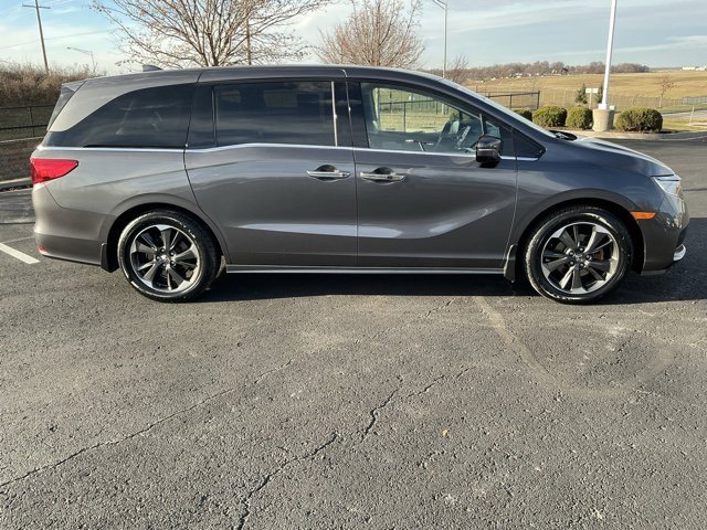 Used 2024 Honda Odyssey Elite image 2