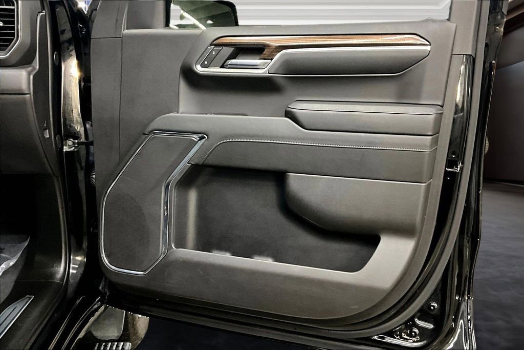 Used 2024 Chevrolet Silverado 1500 LT image 28