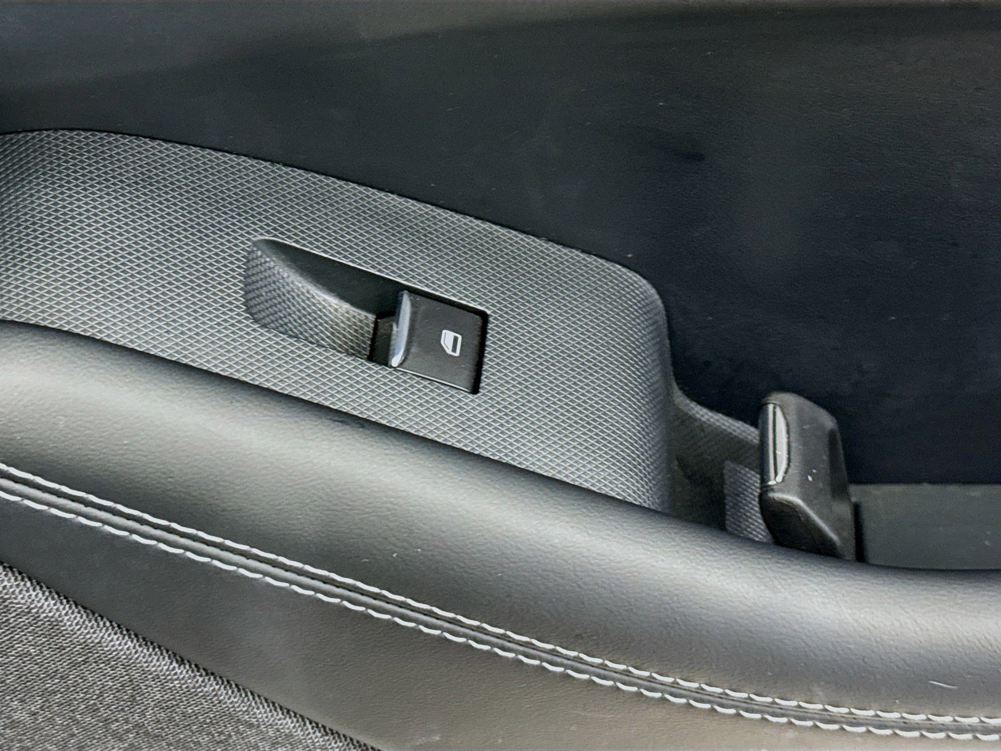 Used 2022 Ford Mustang Mach-E Premium RWD image 30