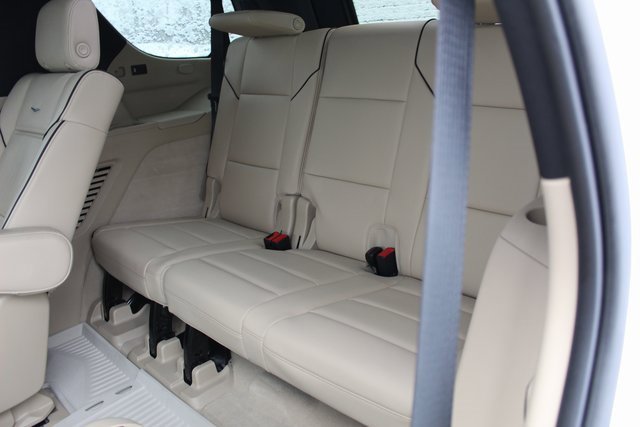 Used 2022 Cadillac Escalade Premium Luxury image 14