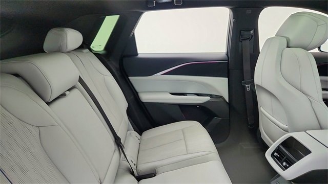 Used 2024 Cadillac Lyriq Luxury image 26