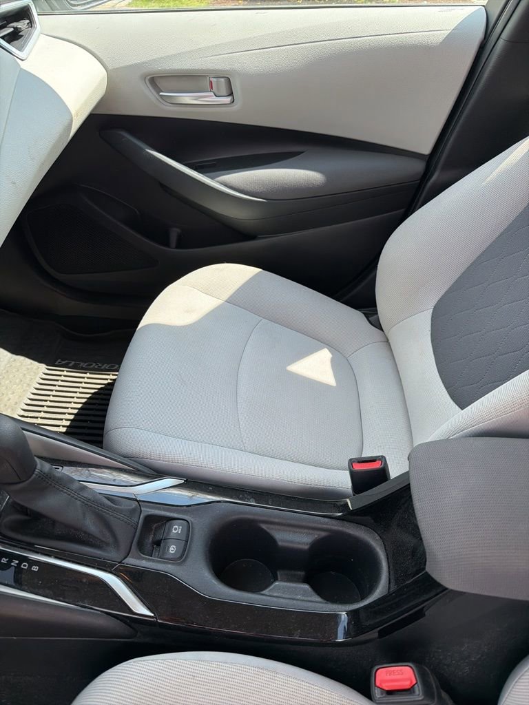 Used 2021 Toyota Corolla LE image 34