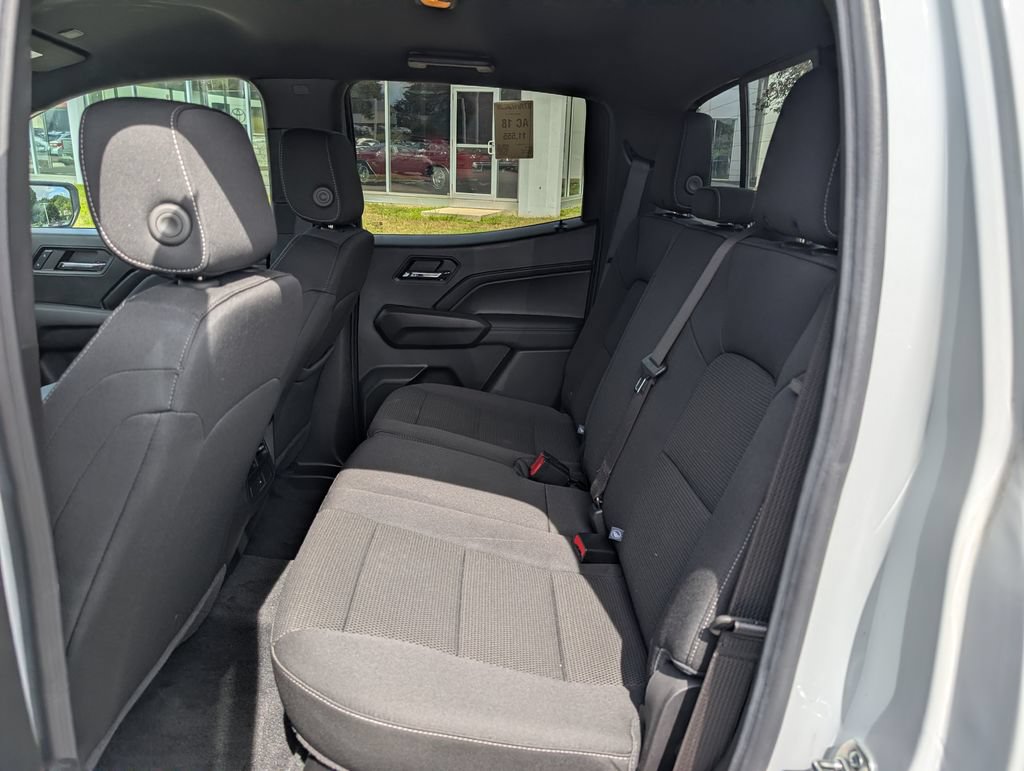Used 2024 Chevrolet Colorado LT w/ LT Convenience Package AWD/4WD image 18