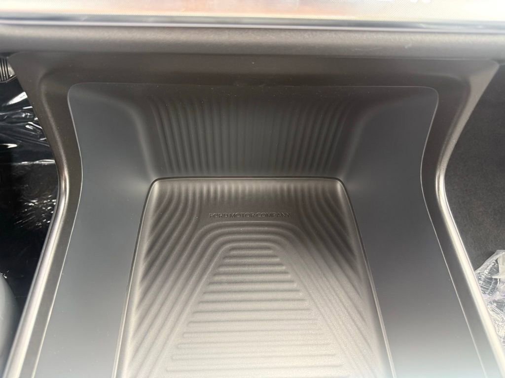 New 2026 Ford Expedition Max Platinum image 22