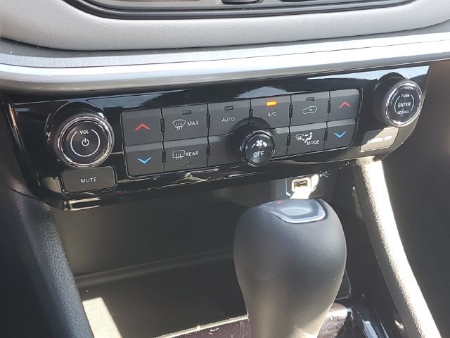 New 2026 Jeep Compass Limited w/ Sun, Sound & Navigation Group AWD/4WD image 27