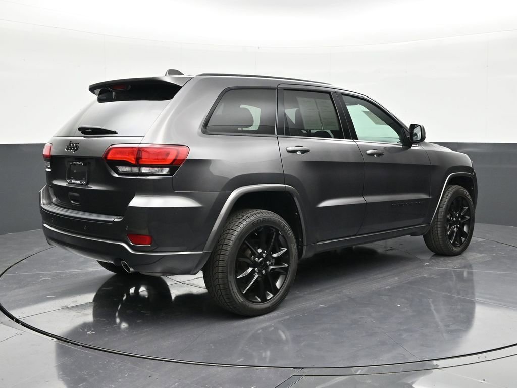 Used 2021 Jeep Grand Cherokee Laredo X image 5