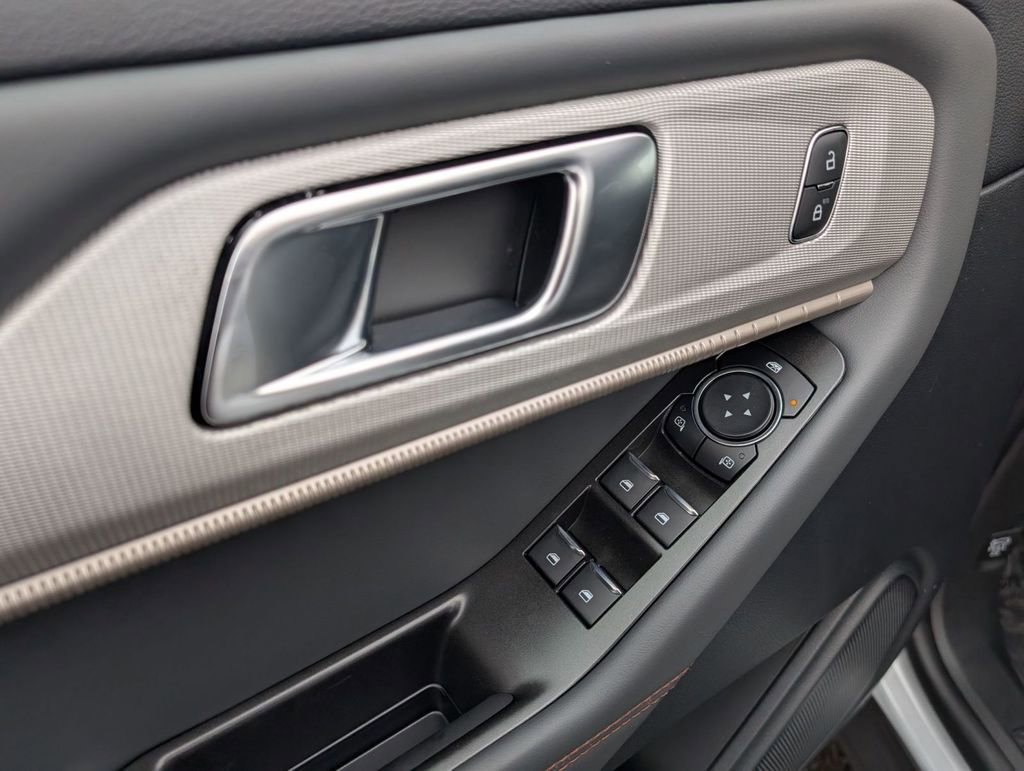 New 2026 Ford Explorer Active image 22