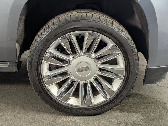 Used 2018 Cadillac Escalade Platinum image 12