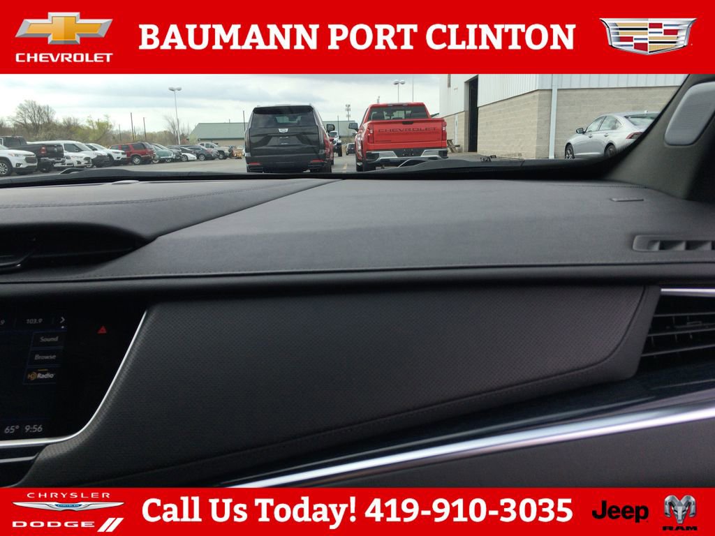 Used 2025 Cadillac XT5 Premium Luxury AWD/4WD image 13