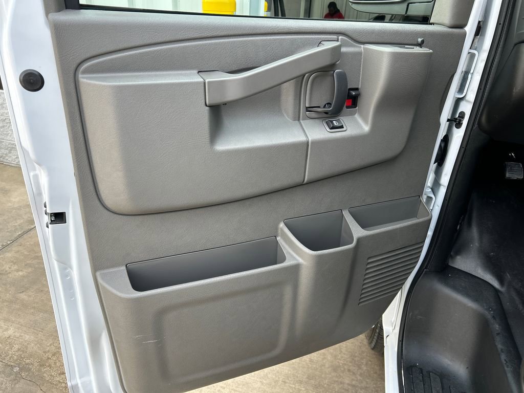 New 2026 GMC Savana 3500 Work Van 3D Extended Cargo Van RWD image 11