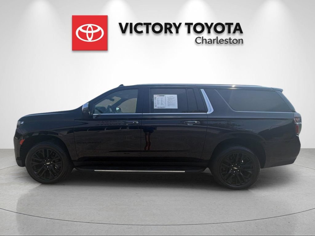 Used 2024 Chevrolet Suburban Premier w/ Premium Package AWD/4WD image 2