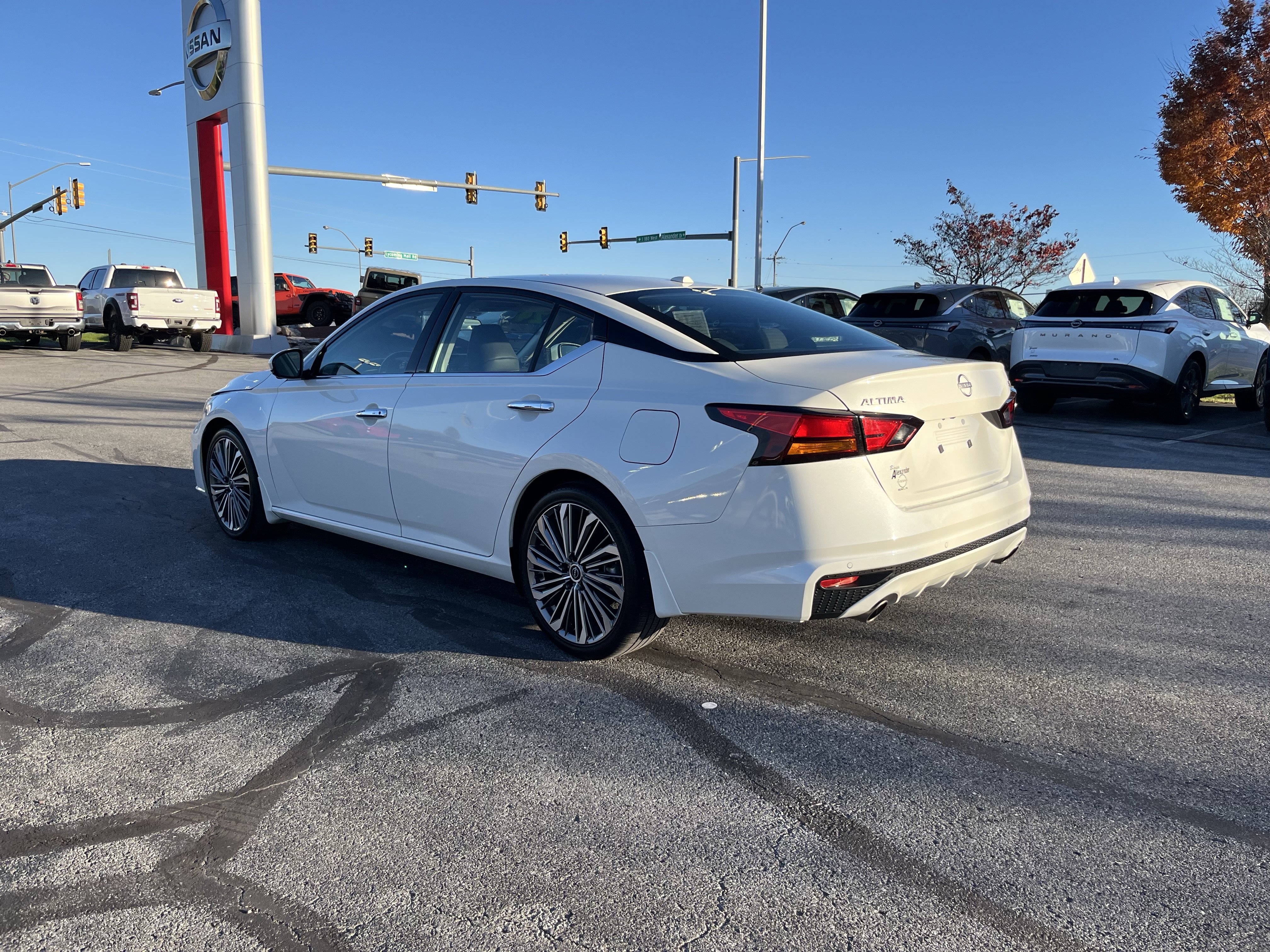 Used 2024 Nissan Altima 2.5 SL image 6