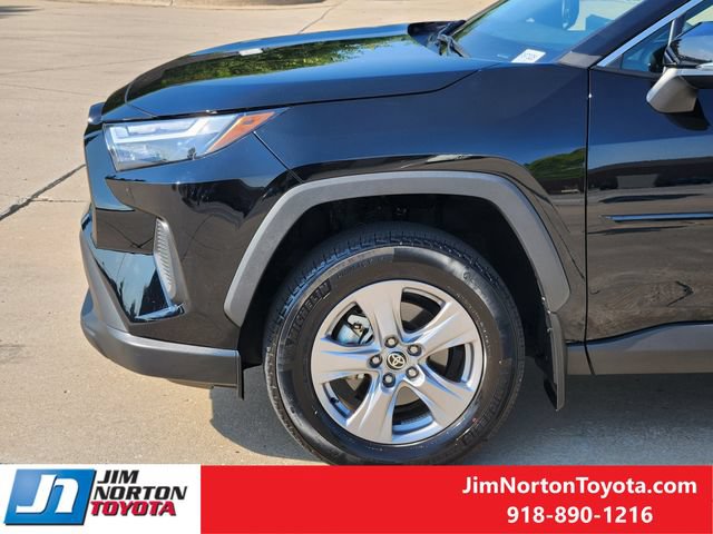 Used 2025 Toyota RAV4 XLE w/ Convenience Package FWD image 9