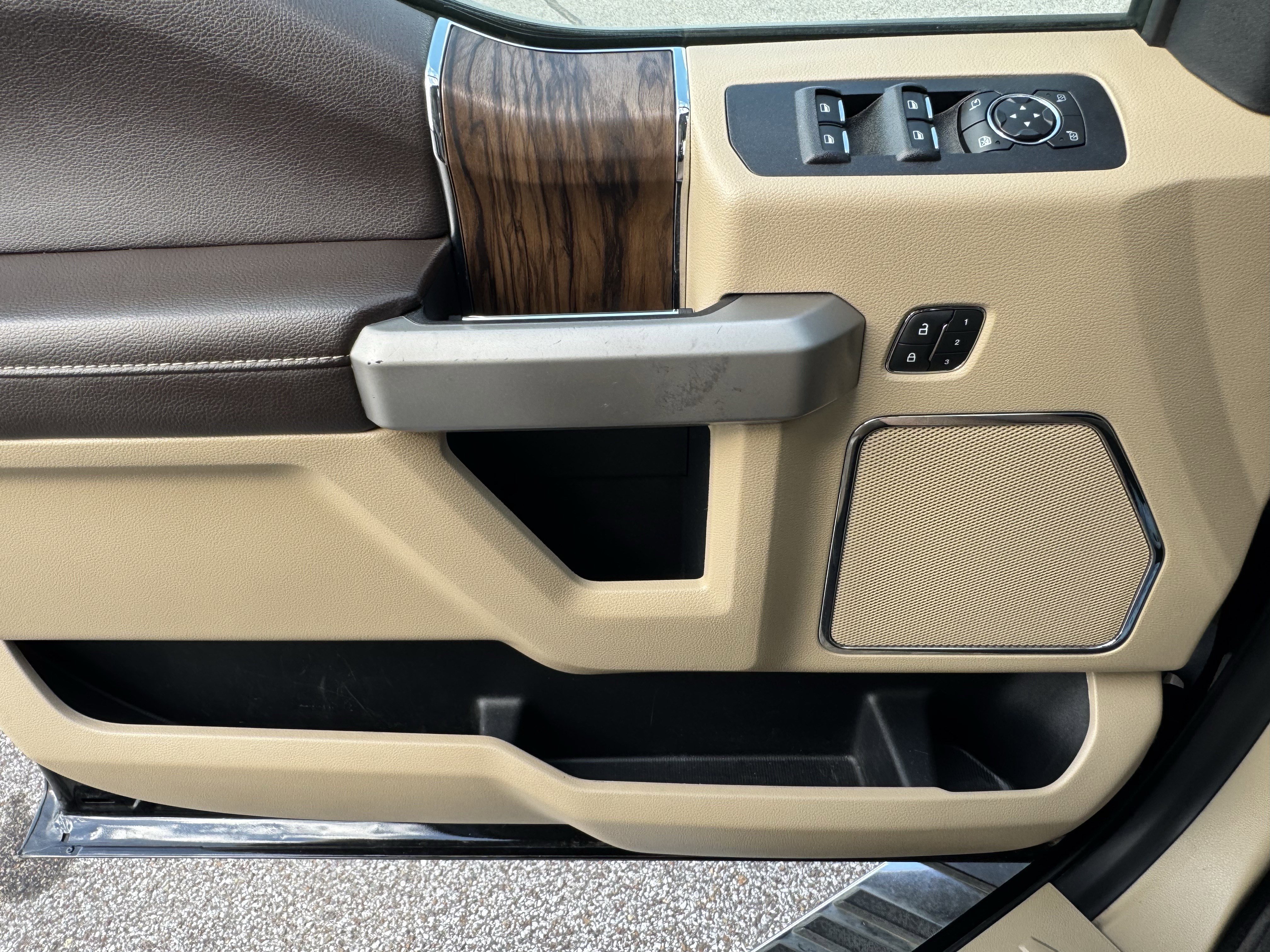 Used 2020 Ford F150 Lariat w/ Equipment Group 502A Luxury image 14