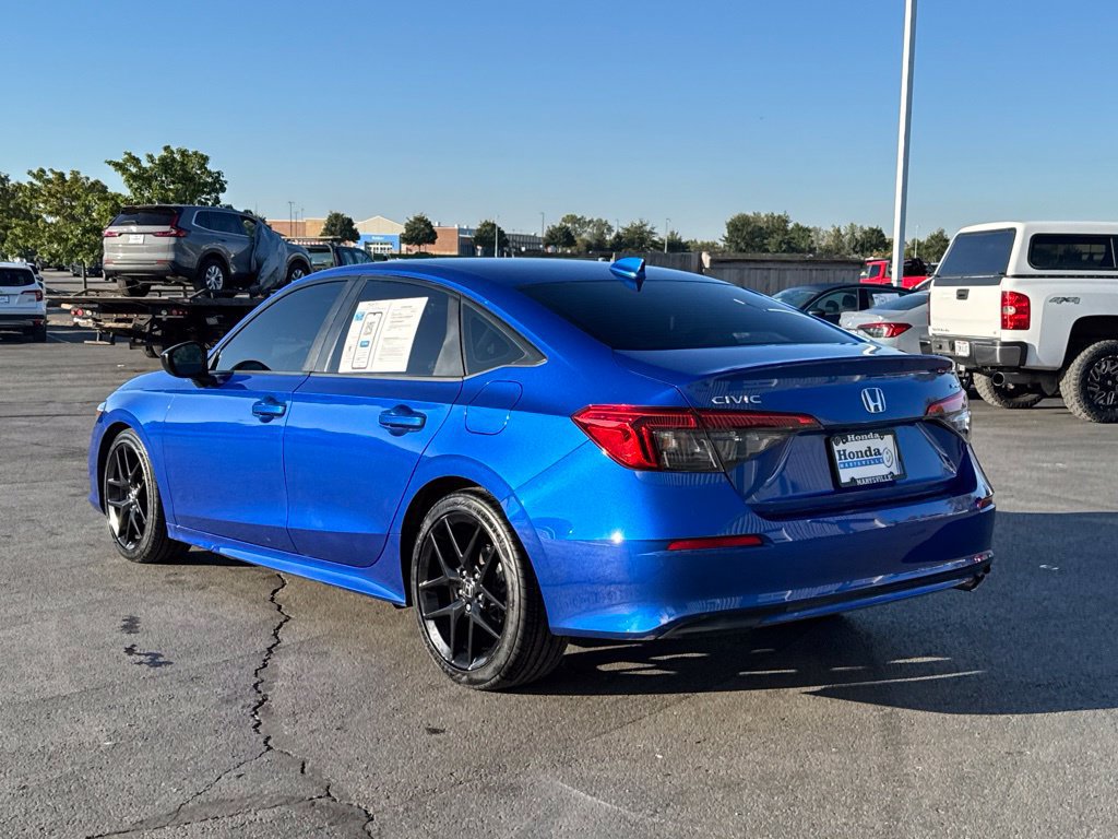 Used 2023 Honda Civic Sport image 5