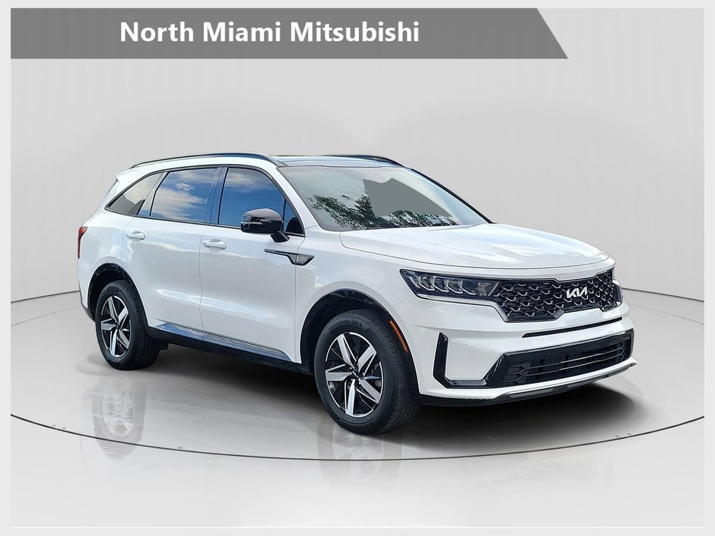 Used 2023 Kia Sorento S w/ Panoramic Sunroof Package