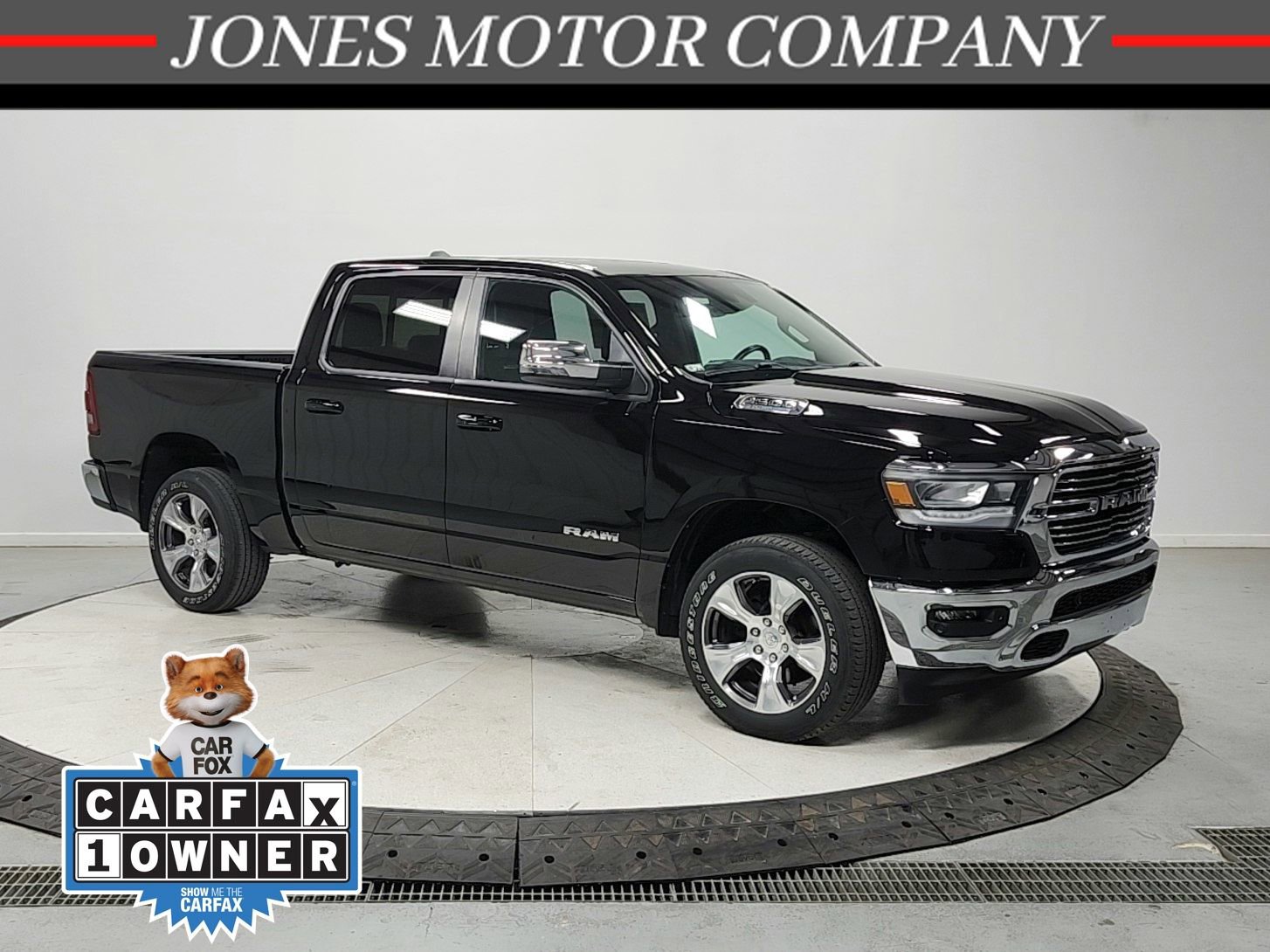 Used 2023 RAM 1500 Laramie AWD/4WD image 1