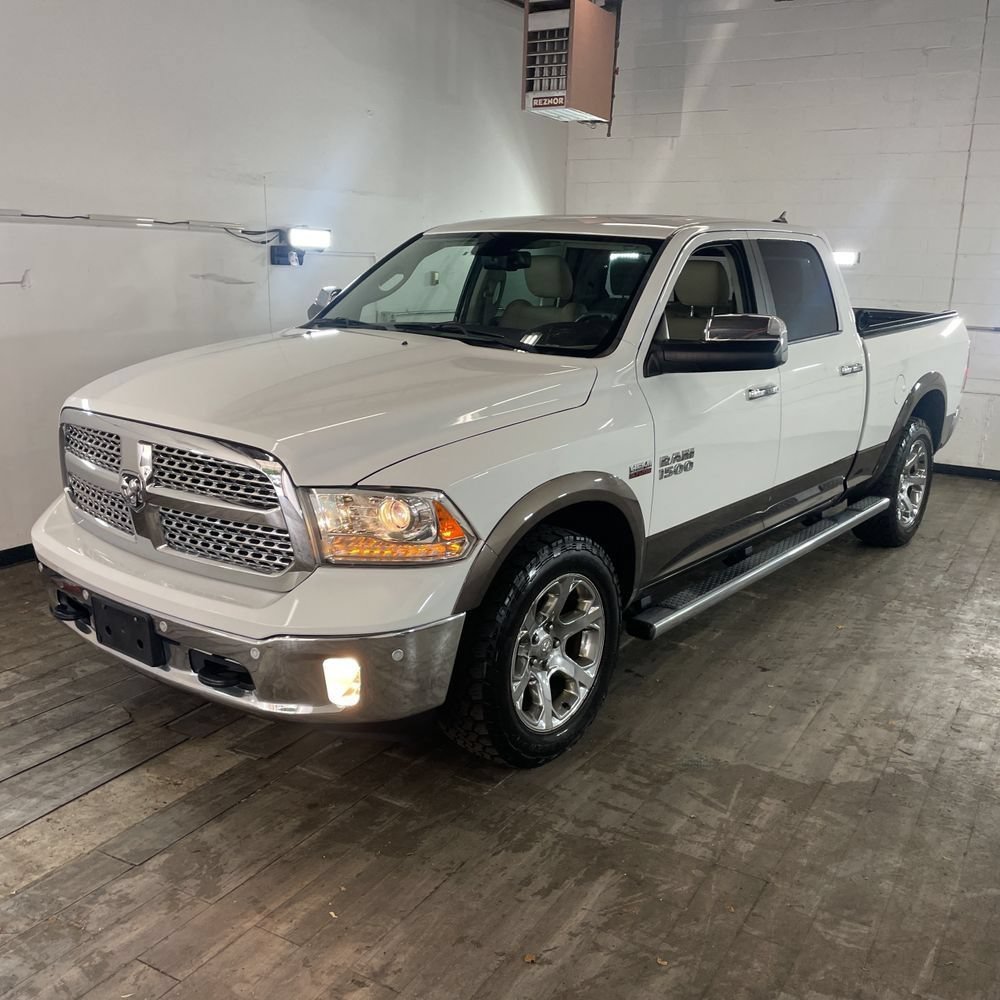 Used 2017 RAM 1500 Laramie w/ Convenience Group AWD/4WD image 2