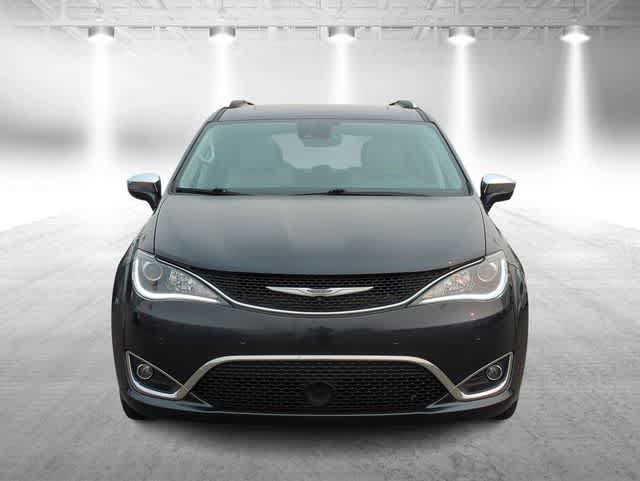 Used 2020 Chrysler Pacifica Limited w/ Advanced Safetytec Group FWD image 3