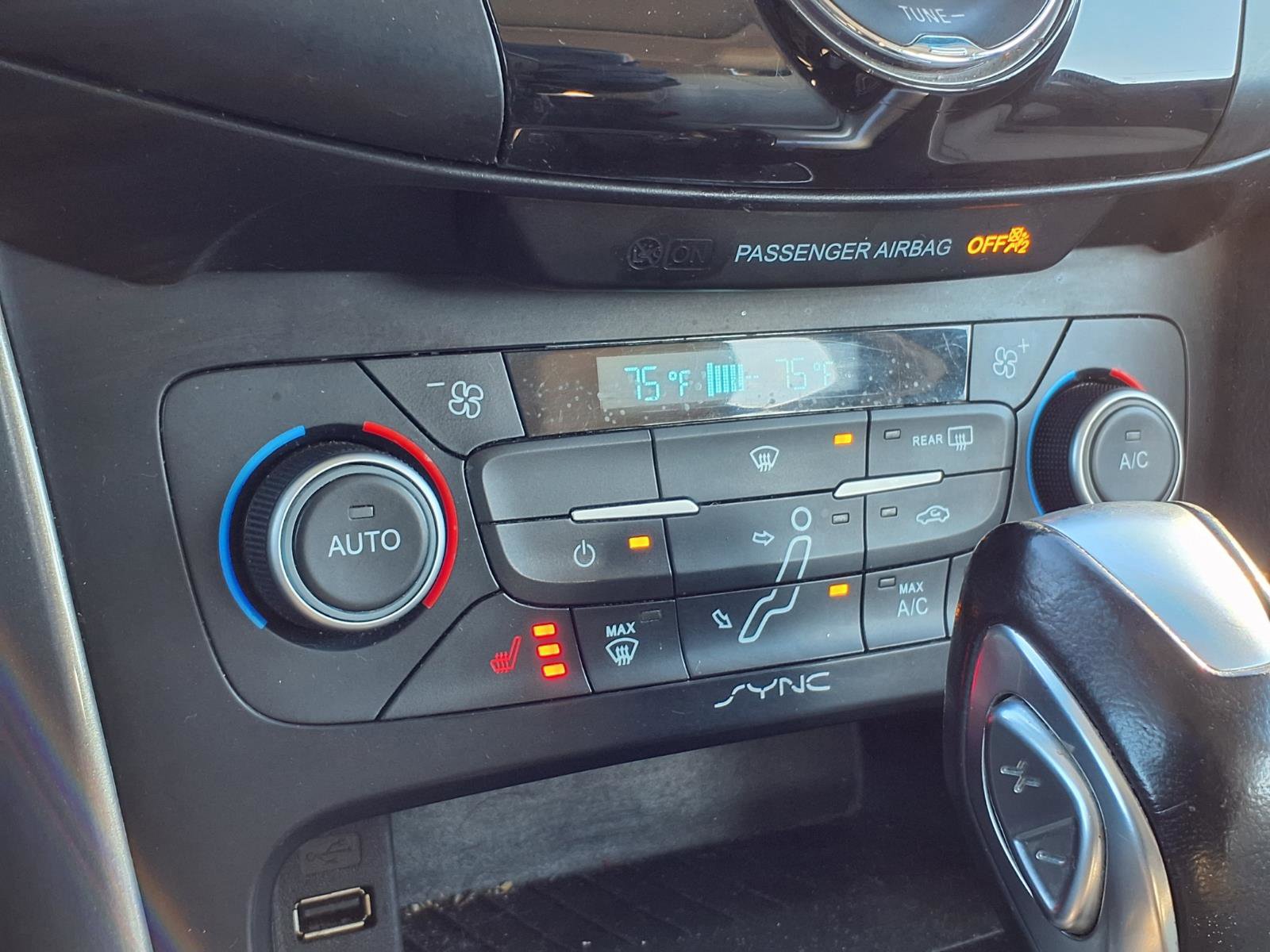 Used 2018 Ford Focus Titanium image 15