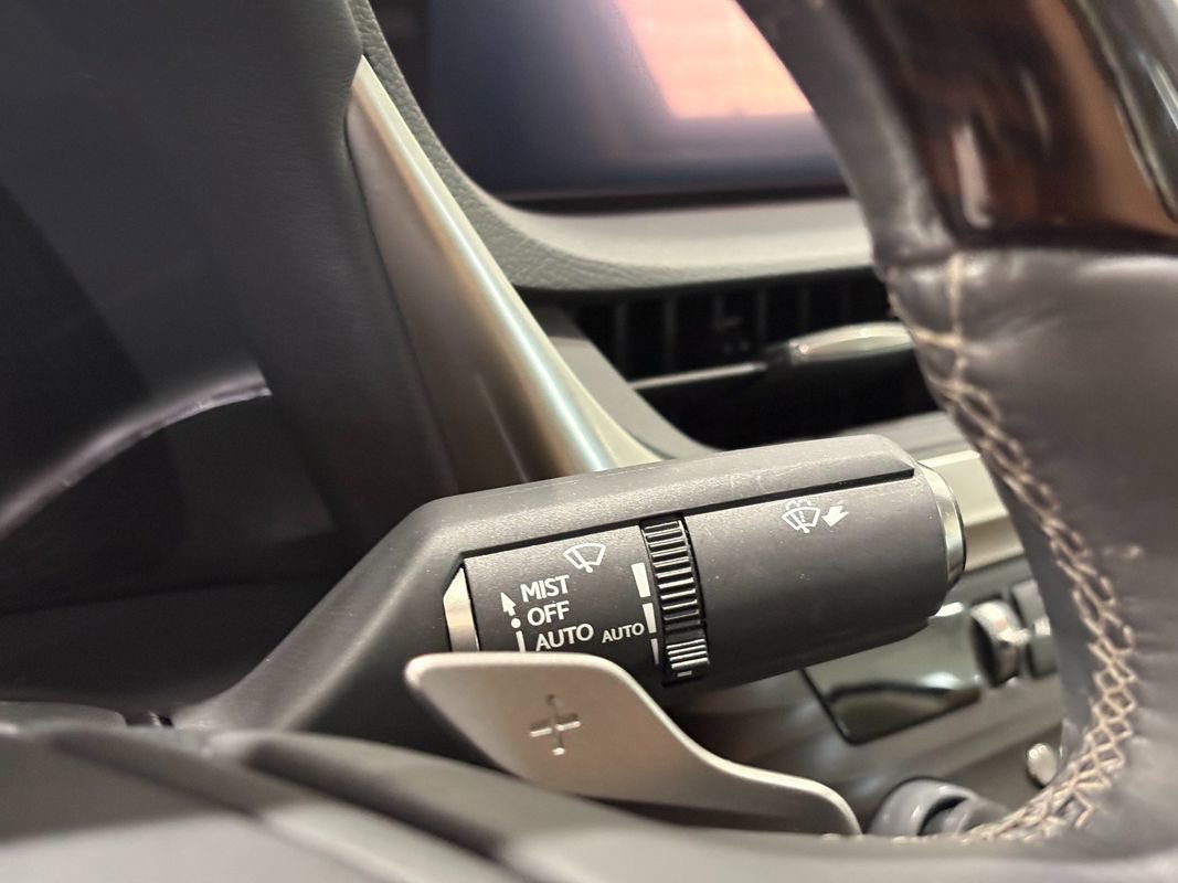 Used 2019 Lexus ES 350 w/ Premium Package FWD image 16