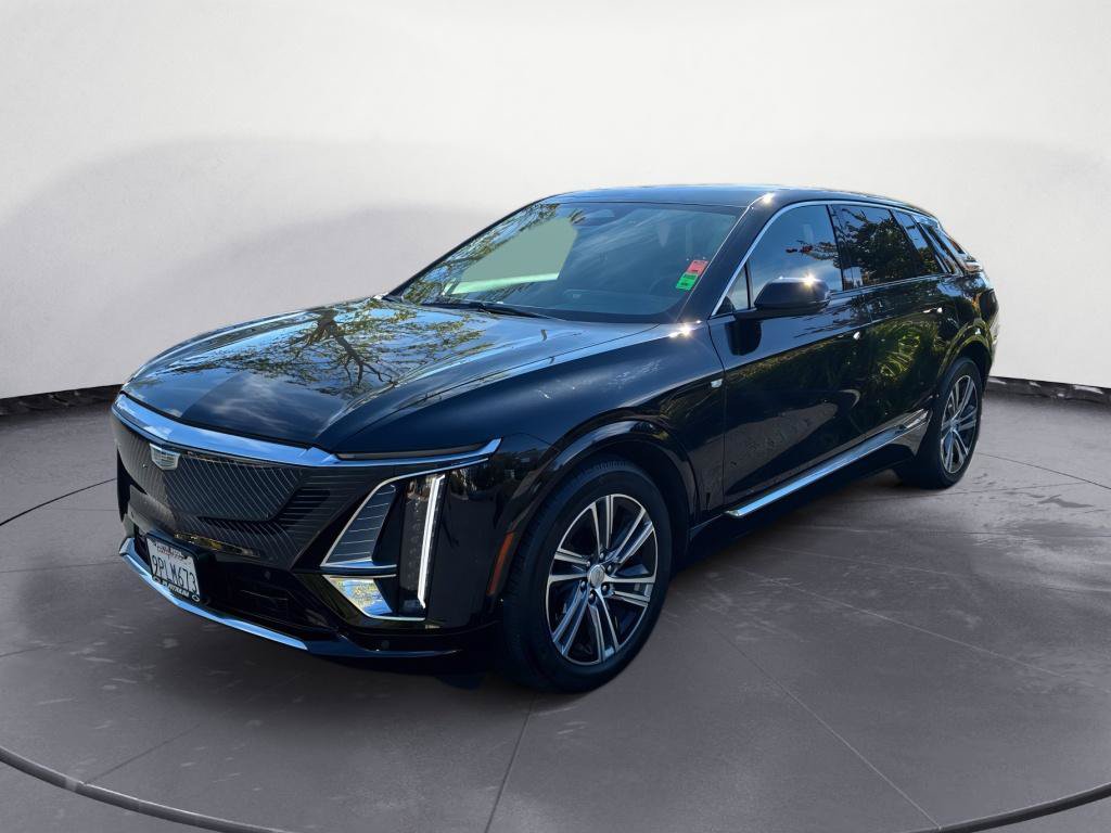 Used 2024 Cadillac Lyriq Luxury RWD image 3
