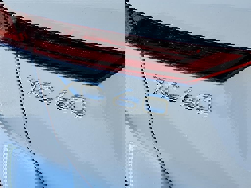 New 2026 Volvo XC60 B5 Core w/ Climate Package image 5