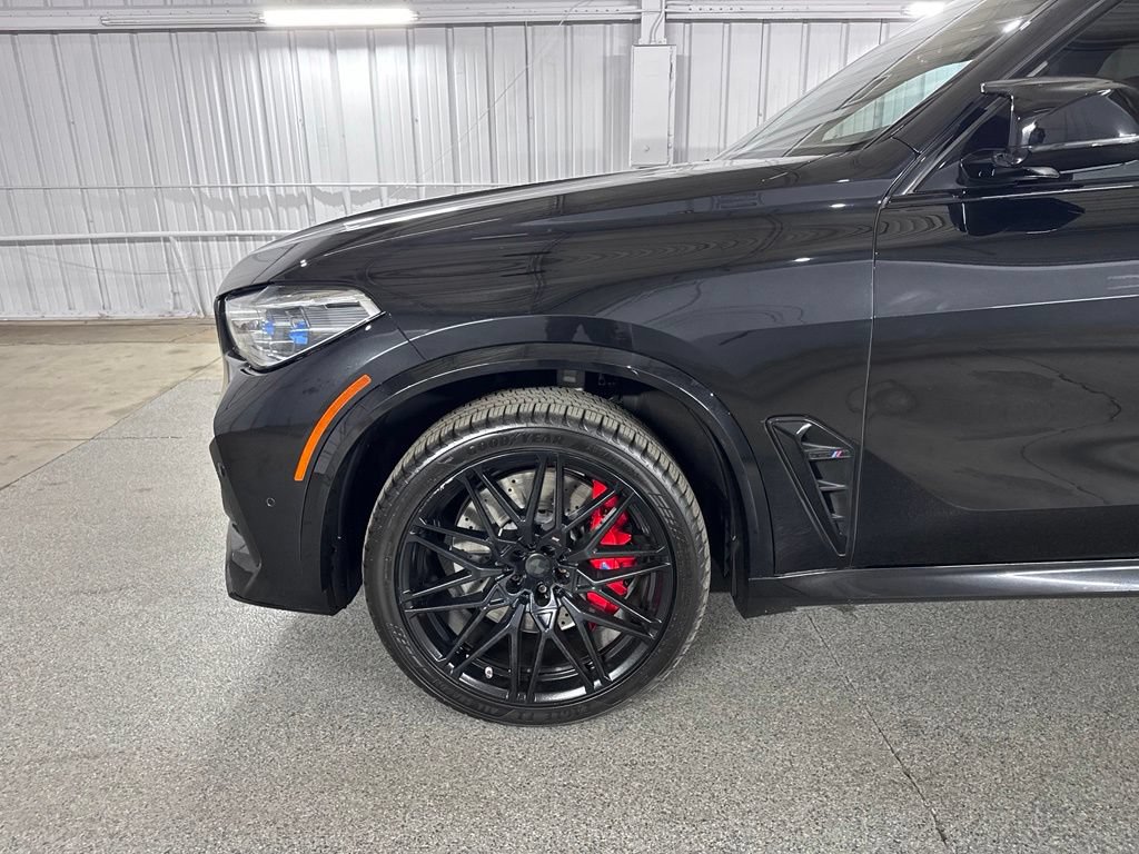 Used 2021 BMW X5 M w/ Competition Package AWD/4WD image 16