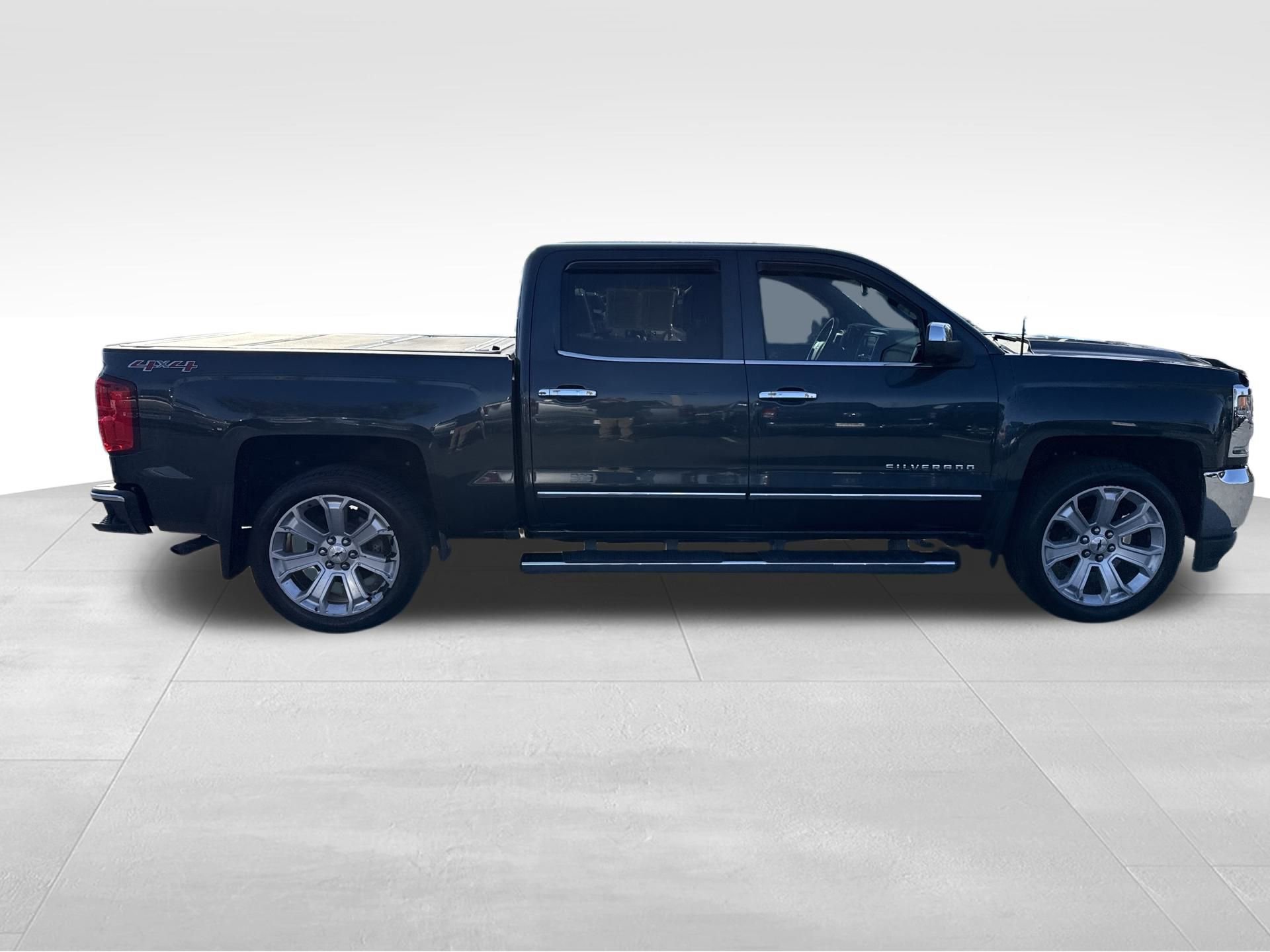 Used 2017 Chevrolet Silverado 1500 LTZ w/ LTZ Plus Package image 9
