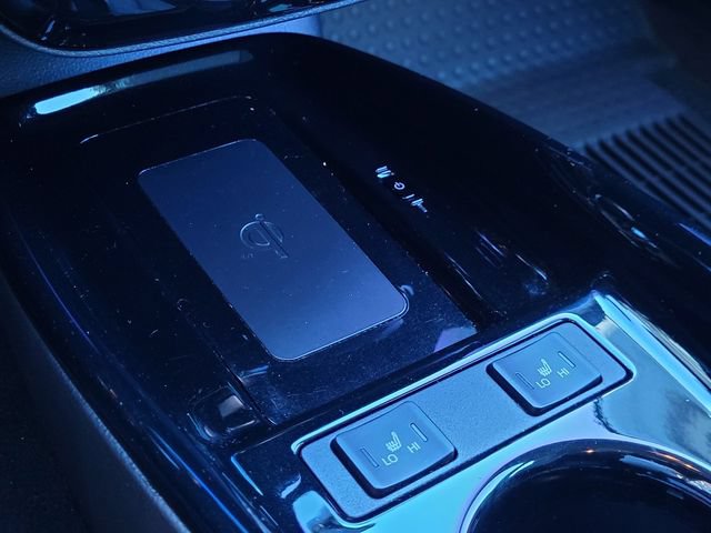 Used 2022 Toyota Prius Prime XLE FWD image 13