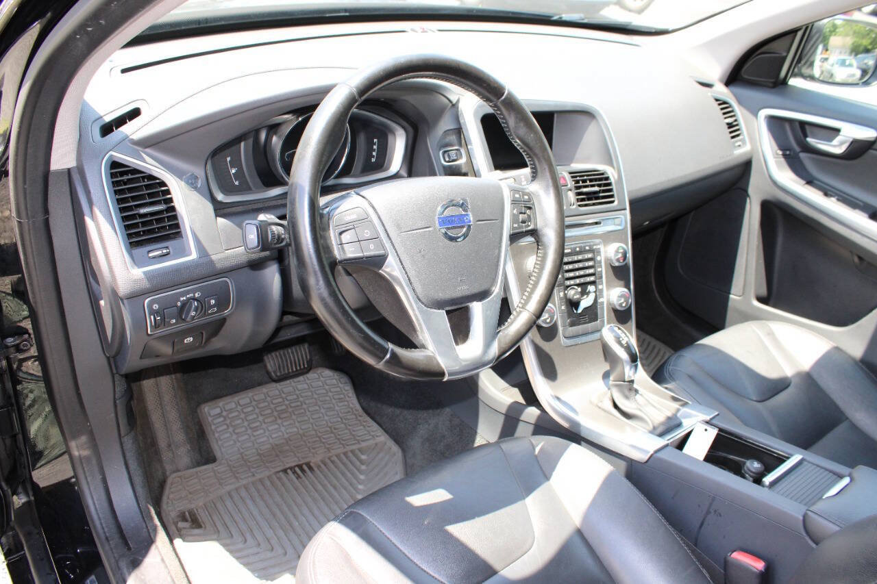 Used 2016 Volvo XC60 T5 Premier AWD/4WD image 13