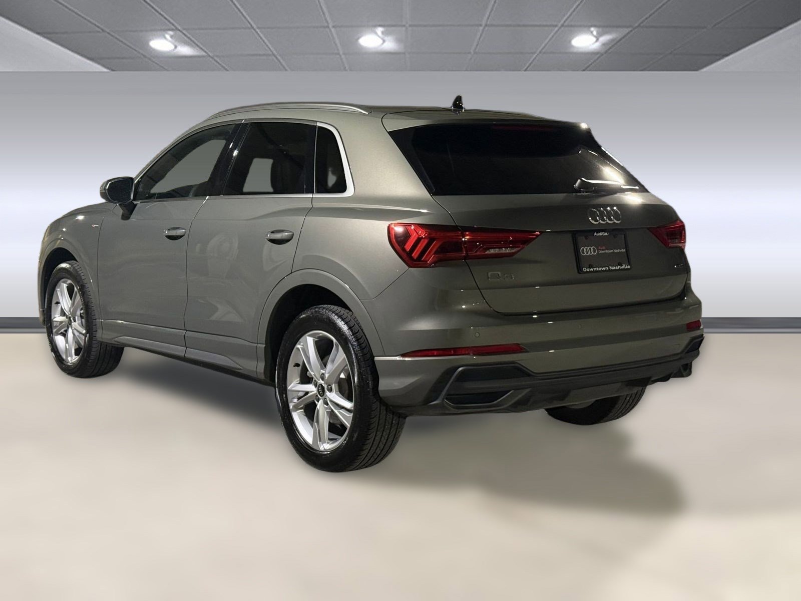 Certified 2024 Audi Q3 2.0T Premium w/ Convenience Package image 3