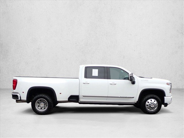 Used 2024 Chevrolet Silverado 3500 High Country w/ High Country Premium Package AWD/4WD image 5