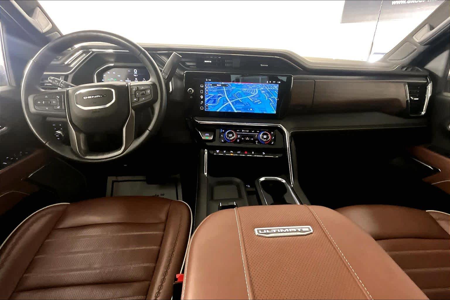 Certified 2025 GMC Sierra 2500 Denali Ultimate w/ Max Trailering Package AWD/4WD image 15