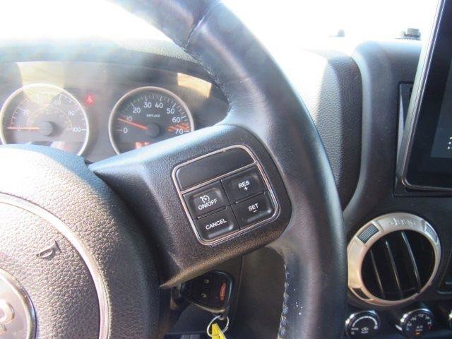 Used 2016 Jeep Wrangler Unlimited Sahara image 16