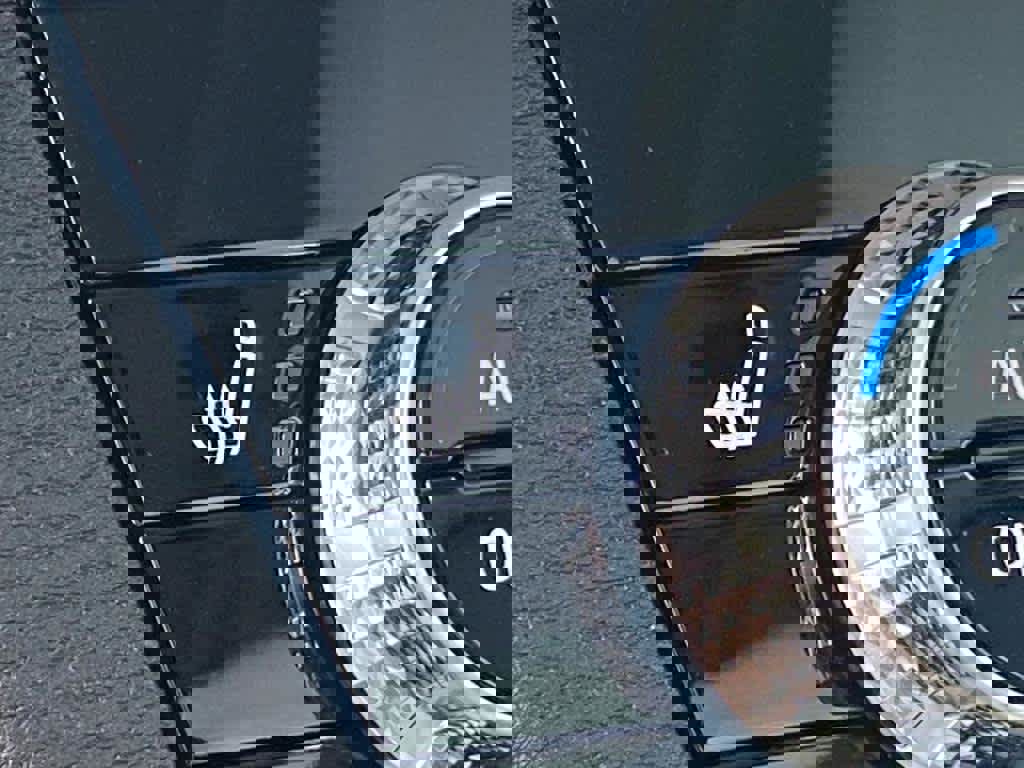 New 2025 Mitsubishi Outlander SE image 9