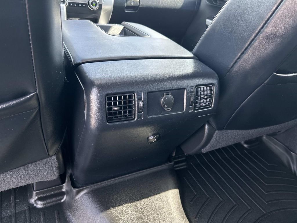 Used 2018 Toyota Tundra Platinum AWD/4WD image 22