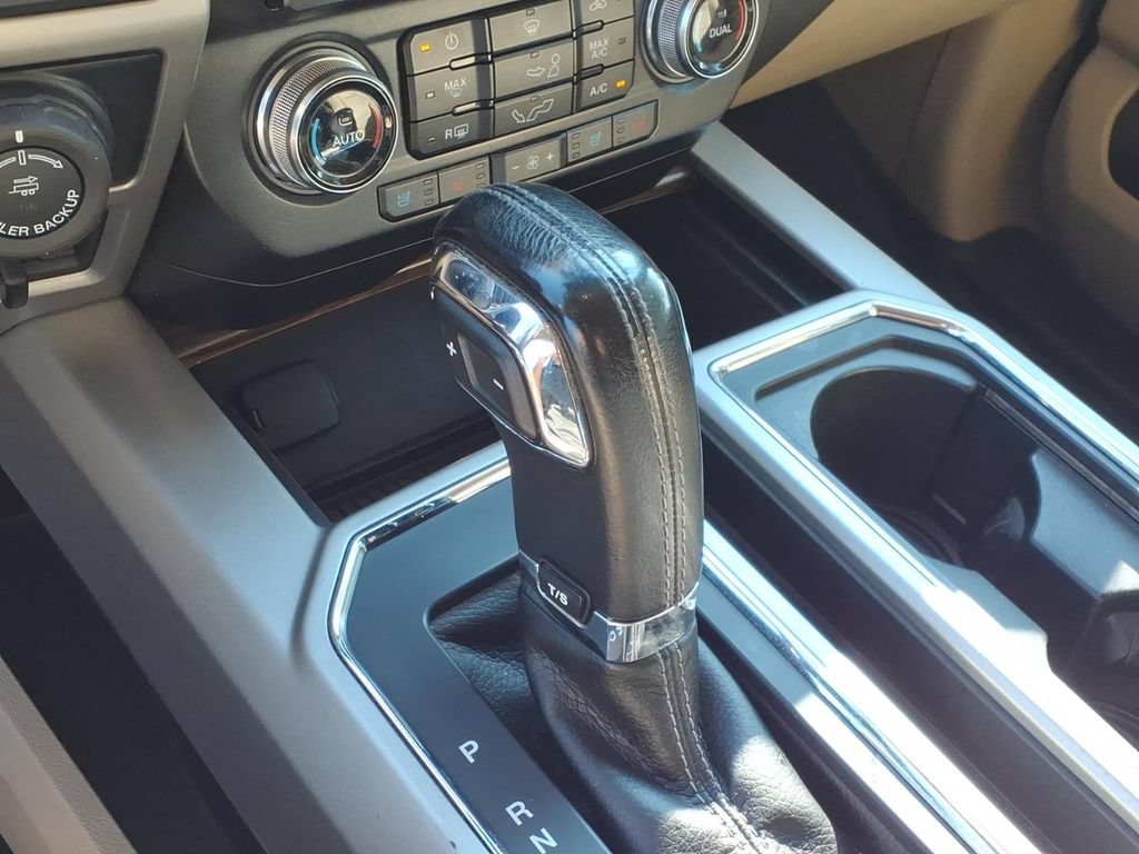 Used 2016 Ford F150 Lariat w/ Equipment Group 502A Luxury AWD/4WD image 33