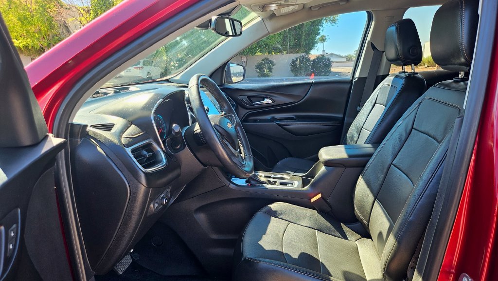 Used 2018 Chevrolet Equinox Premier FWD image 28