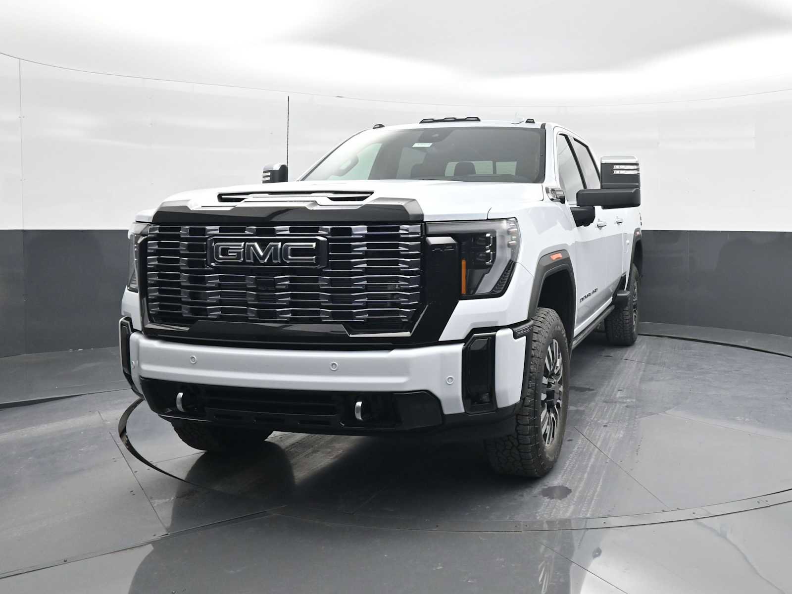 New 2026 GMC Sierra 2500 Denali Ultimate image 3