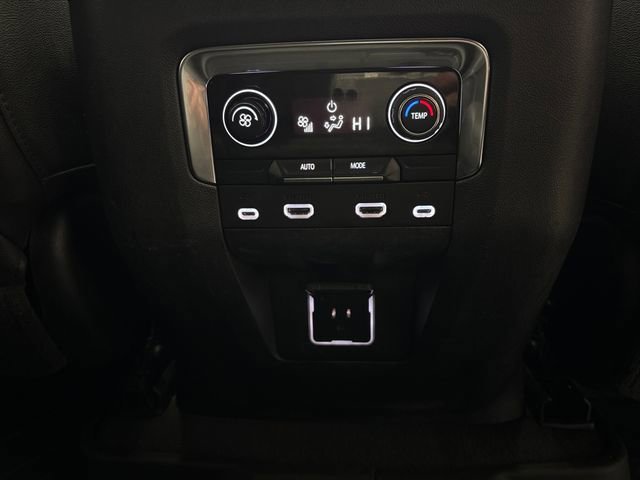 Used 2021 Chevrolet Suburban RST image 28