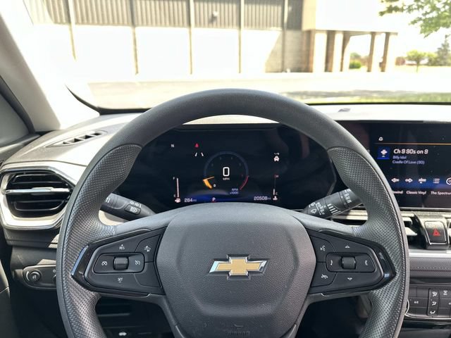 Used 2025 Chevrolet TrailBlazer LT FWD image 24