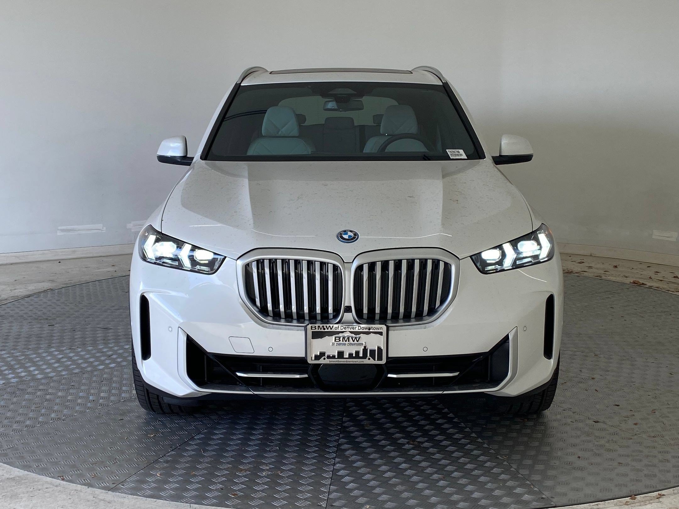 Used 2026 BMW X5 xDrive50e w/ Climate Comfort Package AWD/4WD image 5