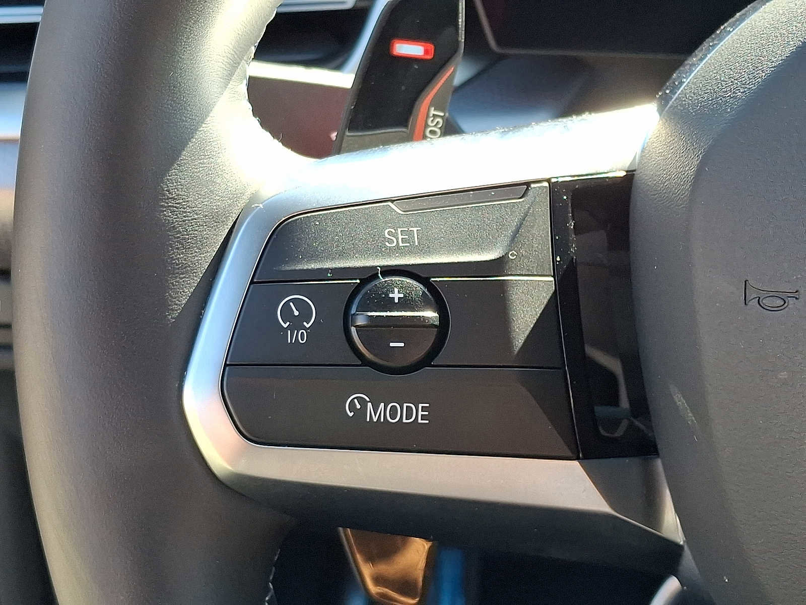 Used 2025 BMW X2 M35i w/ Premium Package image 21